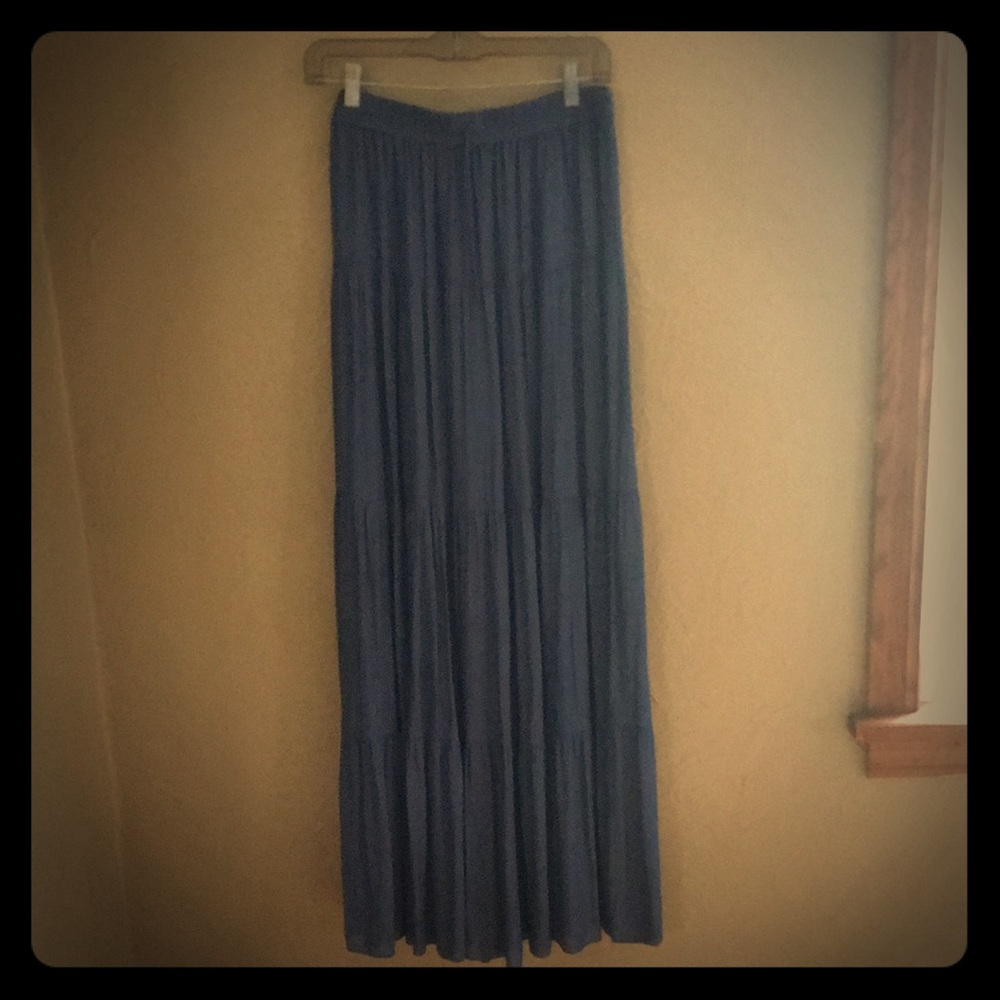Gorgeous BCBGMAXAZRIA maxi skirt